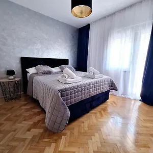 Lucy - Free Private Parking Apartment Zadar
