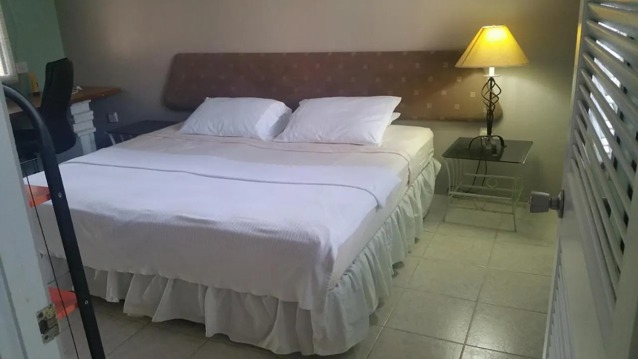 Kootney Resorts Portsmouth 펜션